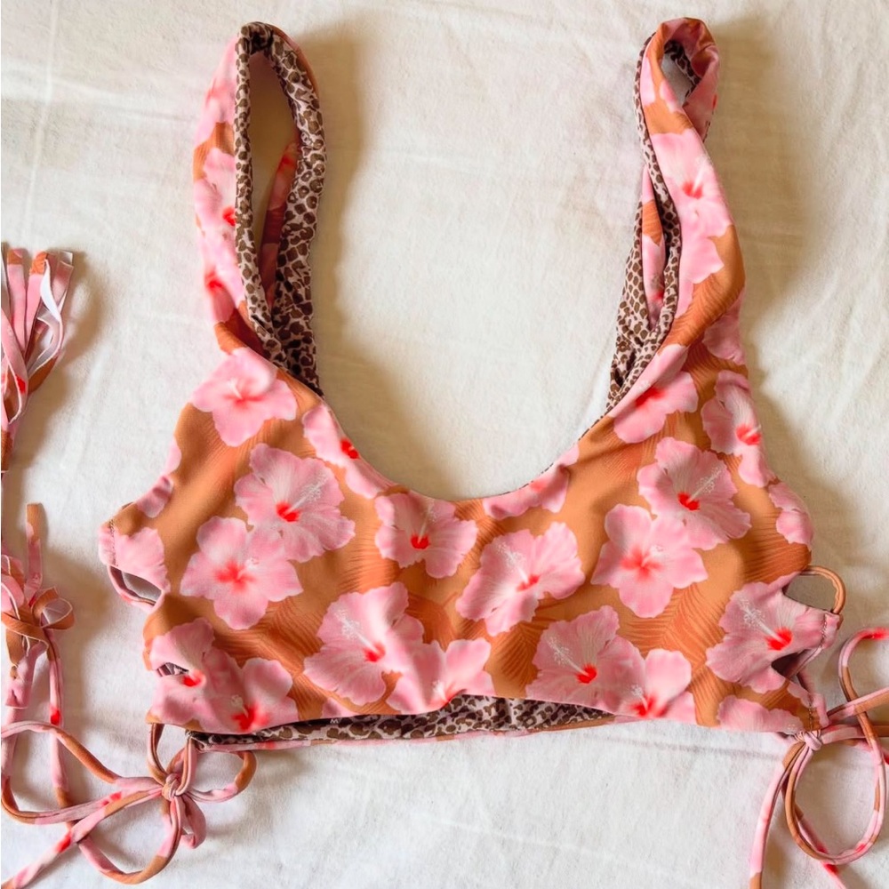 Acacia Swimwear top